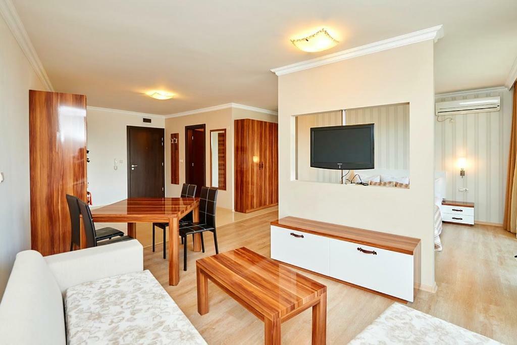Penelopa Palace Apart Hotel&SPA Pomorie Exteriér fotografie